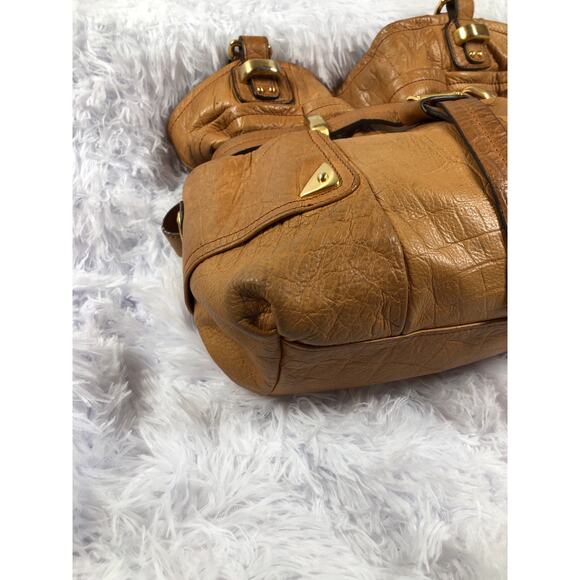 B. Makowsky Heavy Leather Shoulder Boho Handbag Camel Belted Magnetic Closure - Picture 8 of 13